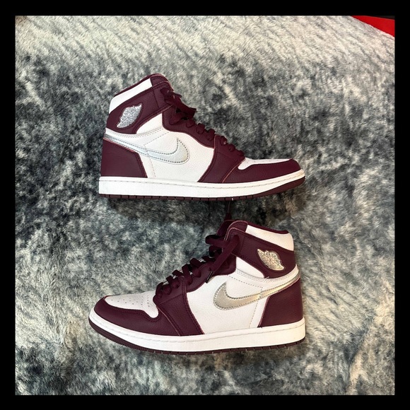 Nike Retro OG Air Jordan Athletic Sneakers in Burgundy & Unisex - Picture 1 of 8